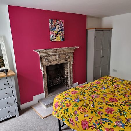 Entire Ground Floor Flat, Free Off-Street Parking And Large Garden Apartment London Exterior photo